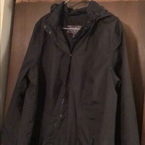 Black Eddie Bauer shell jacket. 2x